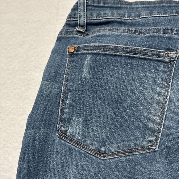 JUDY BLUE Boyfriend Fit Stretch Distressed Medium Wash Denim  Size 13/31 Women's - Picture 15 of 15